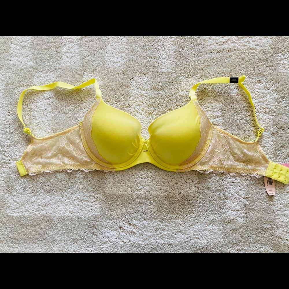NWT! Victoria’s Secret Dream Angels Bra 34D